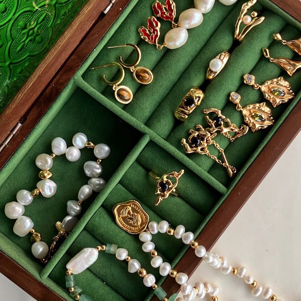 For Precious - Elegant and unique vintage and modern jewelry